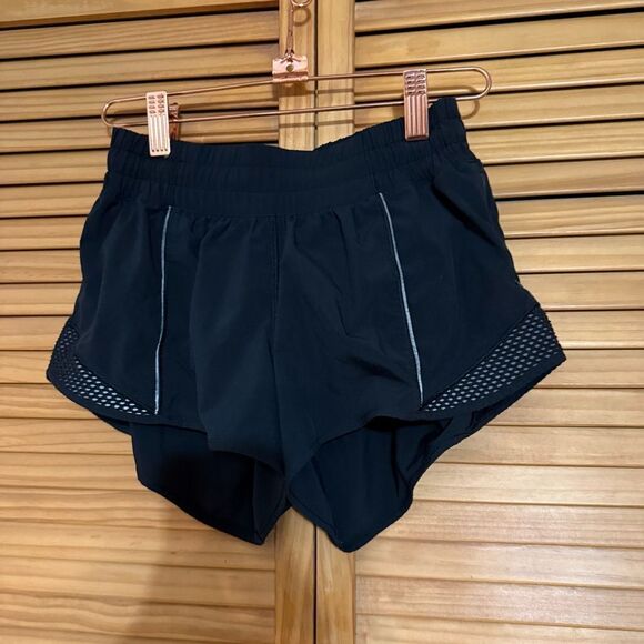 Lululemon Athletica Black Running shorts size 4 - Picture 3 of 5
